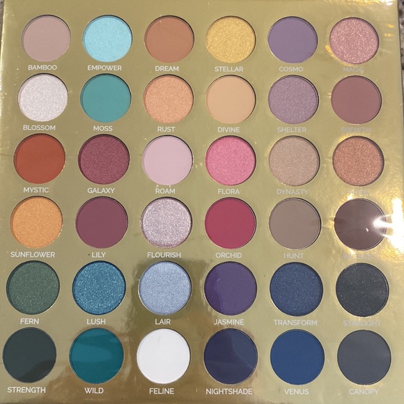Doja Cat Eye Shadow Palette Limited Edition - Picture 5 of 14
